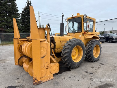 1977 Vohl DV904-400T 7 ft 7 in Snow Blower