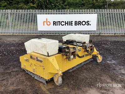 2015 Multi Sweep 425 Roadbrush