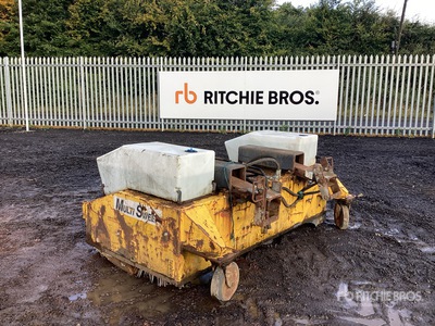 2000 Multi Sweep 400C Roadbrush