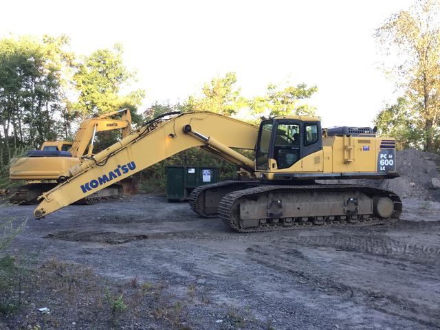 2005 Komatsu PC600LC-7 Track Excavator