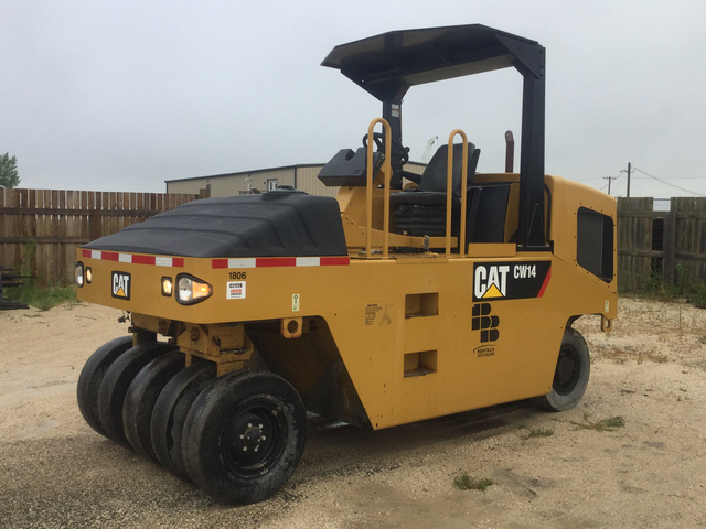 2013 Cat CW14 Pneumatic Roller 2013 Cat CW14 Pneumatic Roller