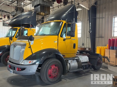 2013 International 8600 4x2 Cabeza Tractora Cabina Corta