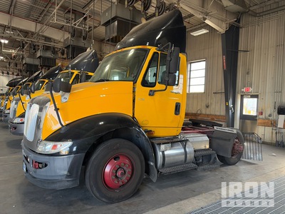 2013 International 8600 4x2 Cabeza Tractora Cabina Corta