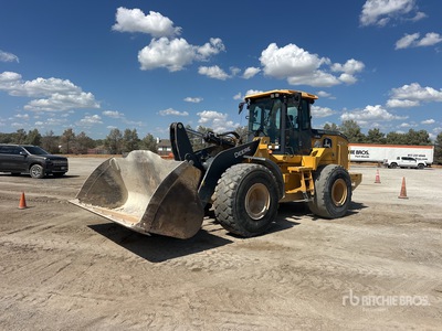2020 John Deere 644L جرافة