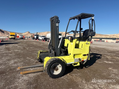 2007 Moffet M50 5000 lb 3x3 Truck Mounted Forklift
