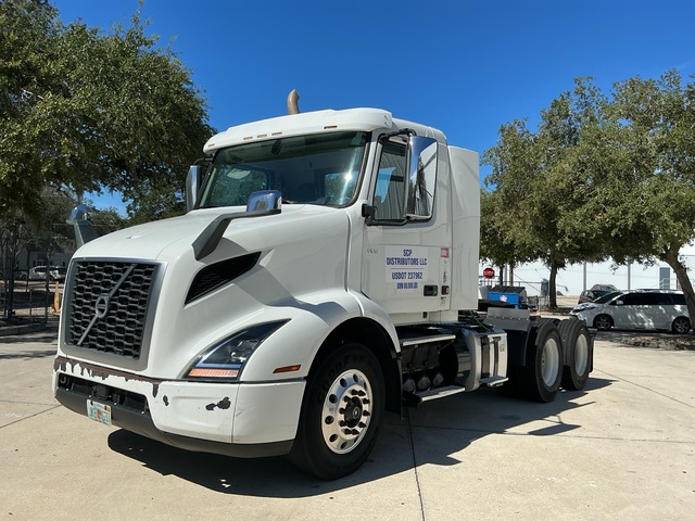 2019 Volvo VNR T/A Day Cab Truck Tractor