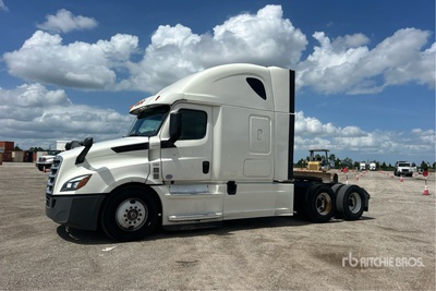2020 Freightliner Cascadia 126 6x4 Sleeper Truck Tractor