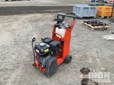 2021 Husqvarna FS400LV Scie à béton à contrôle arrière
