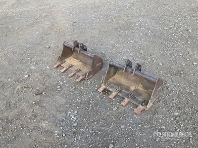 Quantity of (2) WHITES 600 mm Digging Godet de pelleteuse