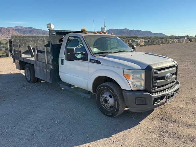 2012 Ford F-350 Super Duty XL Flatbed Truck