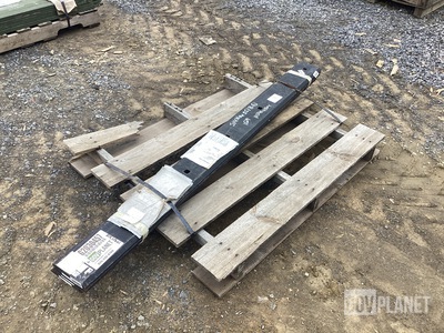 (5) John Deere T32742 Cutting Edge Moldboards