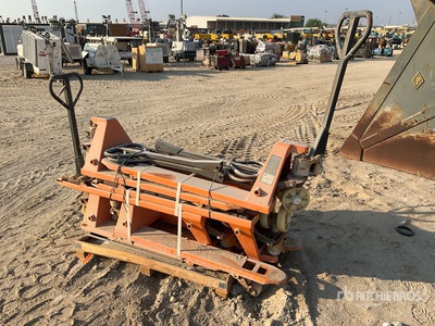Quantity of (6) 2025 3.0TON Hydraulic Pallet Jack (Unused)
