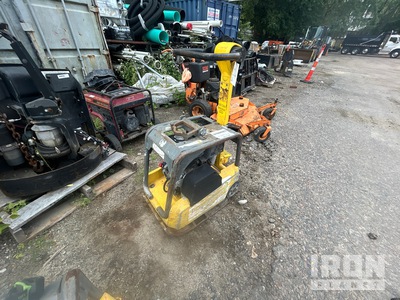 2015 Wacker Neuson BPU 3050A Vibratory Plate Compactor