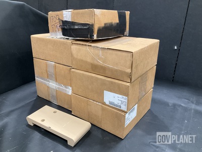 (8) Oshkosh Defense 4027658 Mounting Brackets