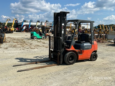 2007 Toyota 7FGCU20 3200 lb Pneumatic Tire Chariot Élévateur