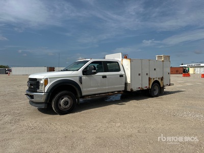 2017 Ford F-550 XL 4x4 Crew Cab Utility Truck