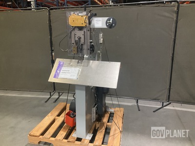 DeLuxe Stitcher M30-AST-1 1/4 Stitcher Machine