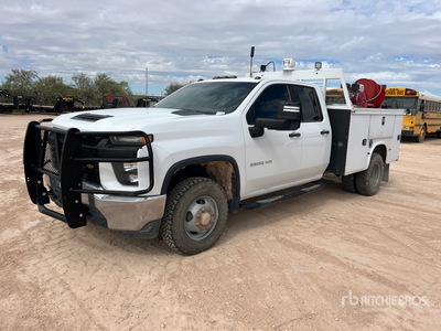 2020 Chevrolet Silverado 3500HD 4x4 Extended Cab Service Truck