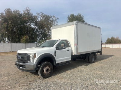 2018 Ford F-450 XL 4x2 Furgoneta caja cerrada