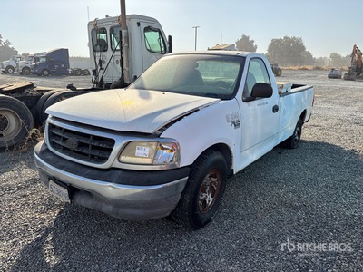 1999 Ford F-150 4x2 Pick-up