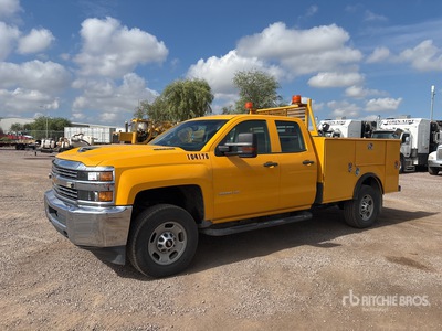 2017 Chevrolet Silverado 2500HD 4x4 Extended Cab Utility Truck