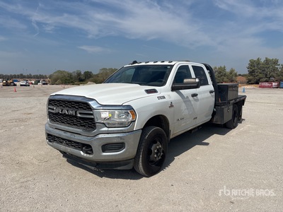 2021 Ram 3500 4x4 Crew Cab Flatbed Truck