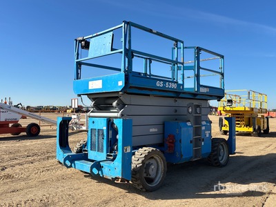 2007 Genie GS-5390 4x4 Dual Fuel Scissor Lift