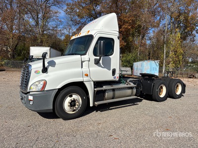 2014 Freightliner Cascadia 125 6x4 T/A Day Cab Truck Tractor