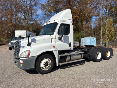 2016 Freightliner Cascadia 125 T/A Day Cab Truck Tractor