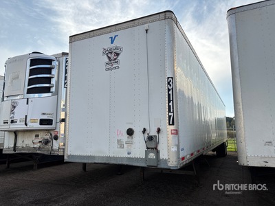 2017 Vanguard MaxCube 53 ft x 102 in T/A Van Trailer