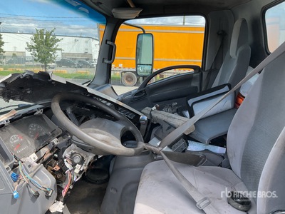 2018 Isuzu NPR HD Kastenwägen (Inoperable)