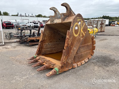 72 in Q/C Digging エクスカベーター用バケット - Fits John Deere 670G LC