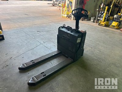 2018 (unverified) Toyota 8HBW23 4500 lb Electric Pallet Jack