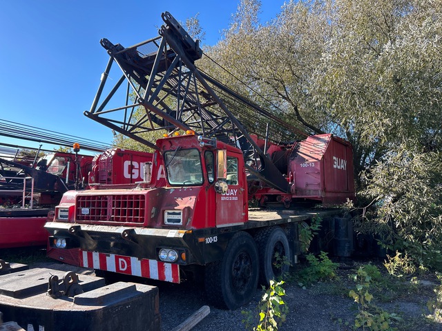 1971 American 7510 100 ton 8x4x4 Lattice-Boom Truck Crane 1971 American 7510 100 ton 8x4x4 Lattice-Boom Truck Crane