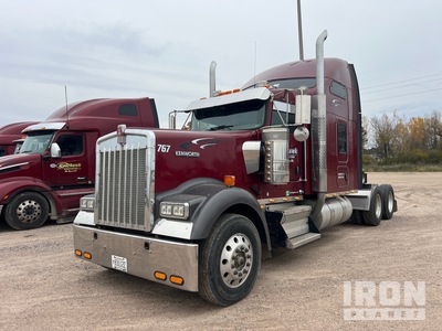 2016 Kenworth W900 6x4 Ciągnik siodłowy T/A z kabiną sypialną (Glider Kit)