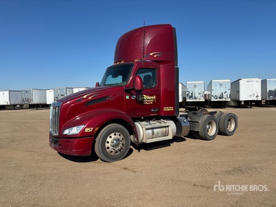 2022 Peterbilt 579 6x4 Day Cab Truck Tractor