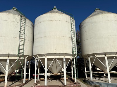 Stor-King +/- 2500 bu 3 Ring Smooth Wall Hopper Grain Bin