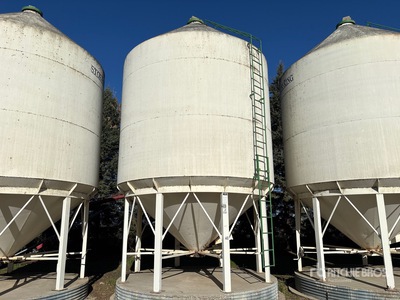 Stor-King +/- 2500 bu 3 Ring Smooth Wall Hopper Grain Bin