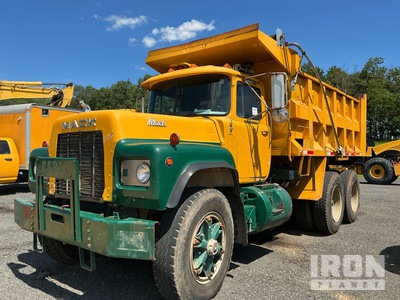 1991 Mack RD690SX 6x4 T/A Dump Truck