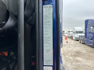 2015 Volvo VNL Tracteur Routier Couchette
