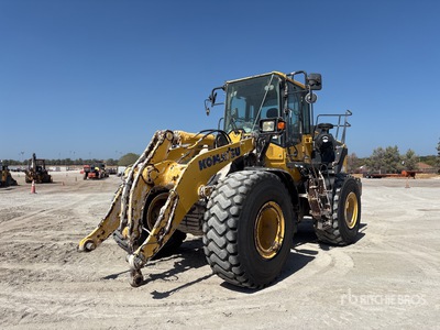 2017 Komatsu WA380-8 Wheel Loader