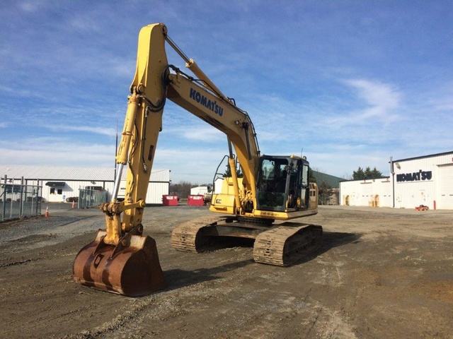 2012 Komatsu PC240LC-10 Track Excavator 2012 Komatsu PC240LC-10 Track Excavator
