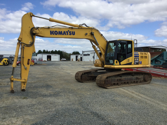 2012 Komatsu PC240LC-10 Track Excavator