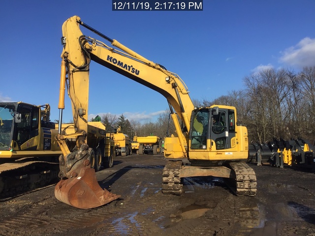 2010 Komatsu PC228USLC-8 Track Excavator