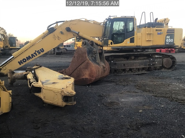 2011 Komatsu PC650LC-8E0 Track Excavator 2011 Komatsu PC650LC-8E0 Track Excavator