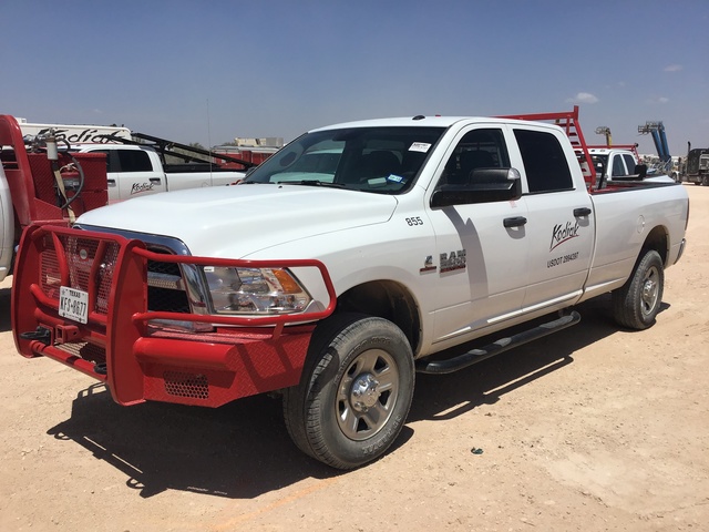 2017 Ram 3500 Heavy Duty 4x4 Crew Cab Pickup