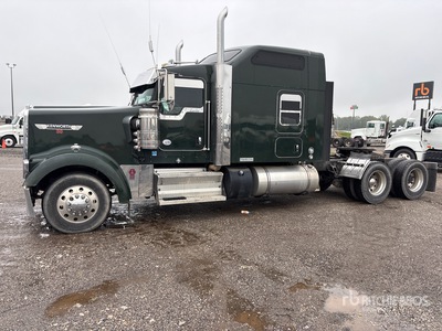 2022 Kenworth W900 6x4 Ciągnik siodłowy T/A z kabiną sypialną