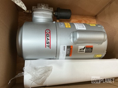 (8) Gast 4HCC-10-M450X Piston Air Compressors
