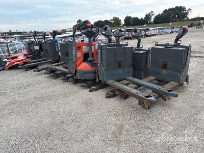 Quantity of (10) Toyota 8HBW23 4500 lb Wózek paletowy