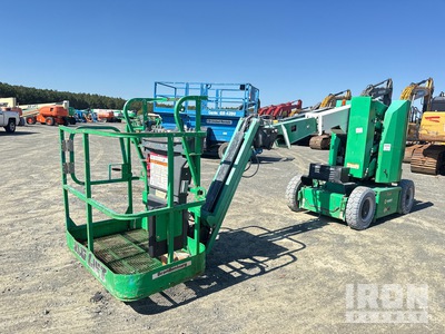 2016 JLG E300AJP 2WD Electric ブームリフト